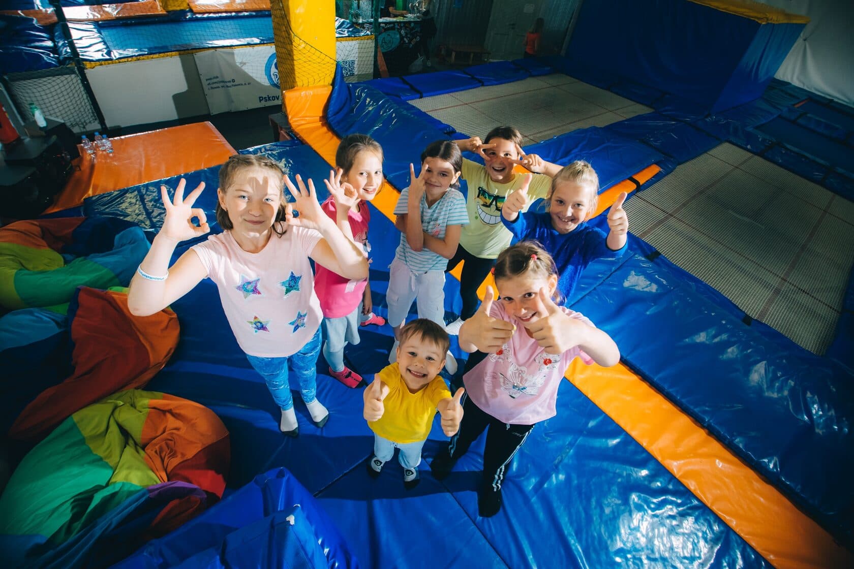 Дети в Air Plaza